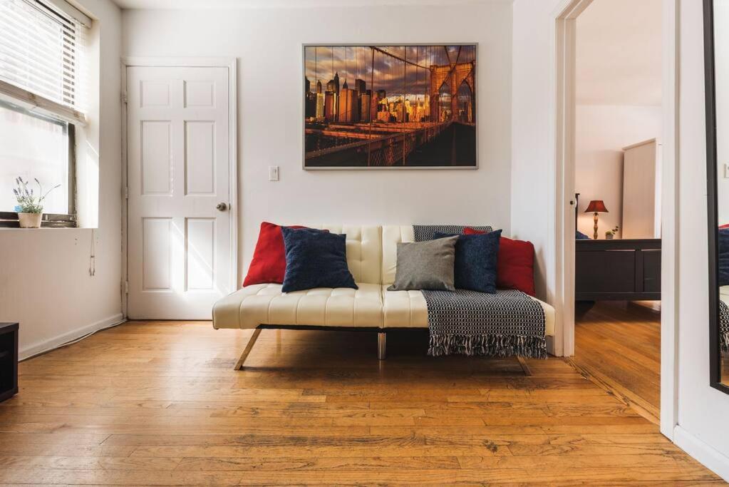 East Village Townhouse New York Exterior photo